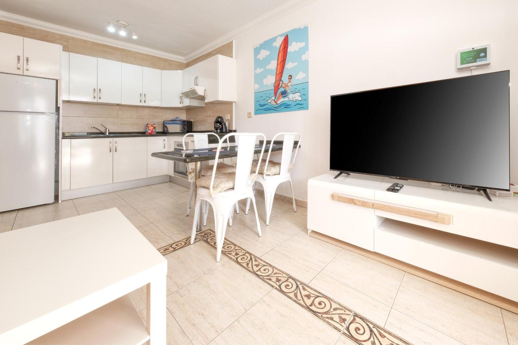 Casa Appia-300m From The Beach, Heated Pool Ferienhaus Puerto del Carmen (Lanzarote)
